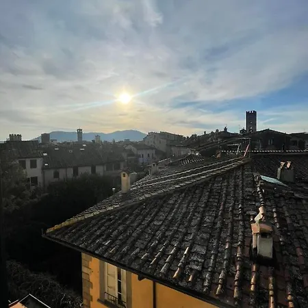 Apartment Attico In Cima Alla Citta Lucca